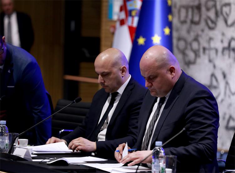 Slika /slike/Vijesti/2022/potpisivanje HOPS.jpg